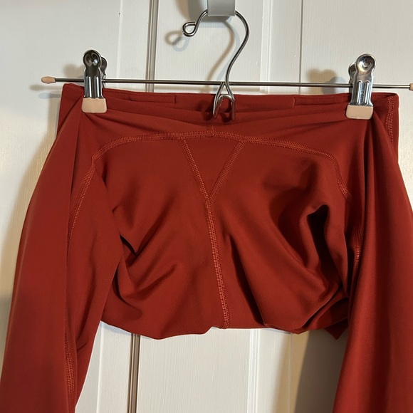 Lululemon Groove Super-High-Rise Flared Pant Nulu
Cayenne size 4 - Picture 8 of 10